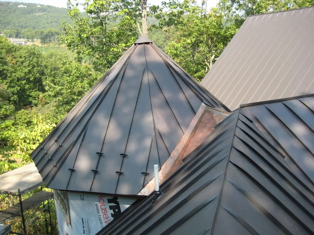 Professional Gutter Cleaning by Craftsman Roofing in La Fresa